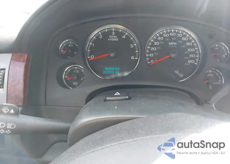 2011 Chevrolet Tahoe Ltz z USA, uszkodzony, nr VIN 1GNSCCE03BR132301